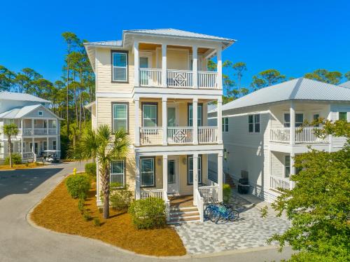 30A Pet Friendly Beach House - Lotus by the Sea by Panhandle Getaways