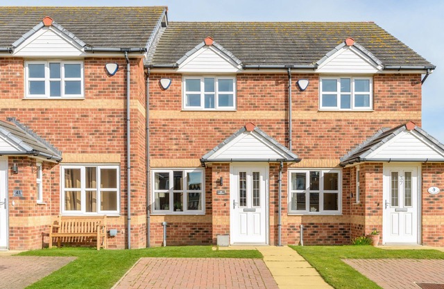39 LONGBEACH DRIVE, family friendly, with a garden in Beadnell