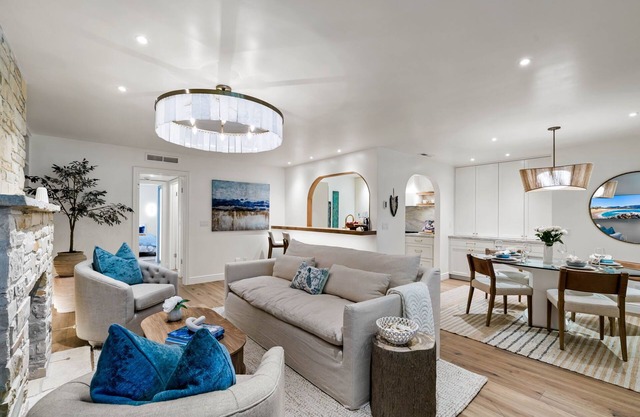 3972 DolceVita - Beautiful Remodel, Walk Everywhere