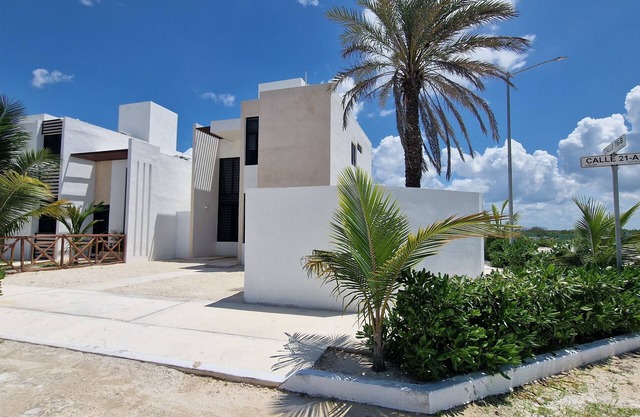 3bedroom 3bathroom house, private pool, 5 minutes from the beach
