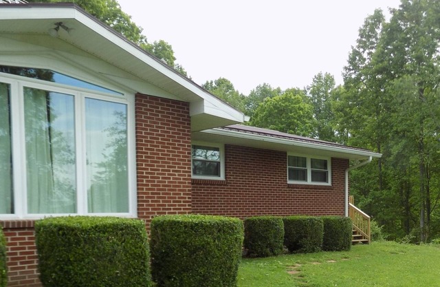 3BR/1BA Guest Suite - Private Entrance, Deck, Bedrooms, and Exclusive Bathroom