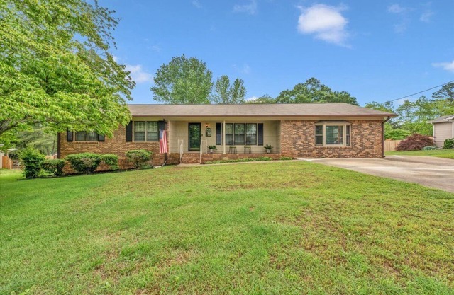 3br 2ba Bring the Bass Boats! Sleeps 10. Only 8 min to Goosepond