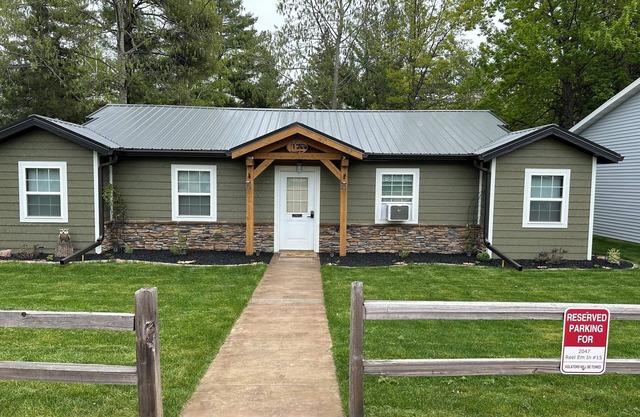 3BR Family Retreat - Relax, Play, Unwind, ENJOY in the Heart of Wisconsin!
