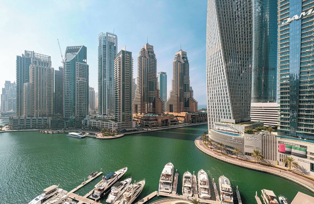 3BR Full Marina View for 8 Near The Metro!