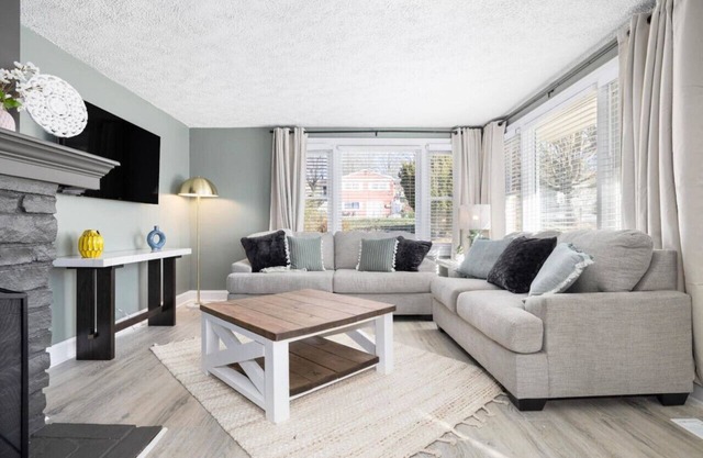 3BR house minutes from speedway & downtown