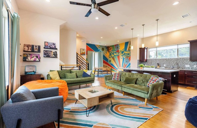 ‼️3BR Houston House w/Rooftop & Skyline View