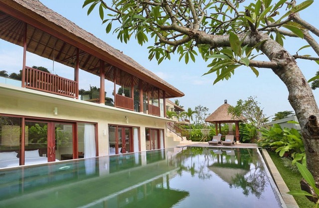3BR Villa, Laundry Service! - W/Swimming Pool!