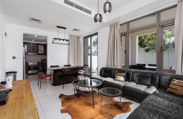 3BR Villa with Pool, Tennis Court and Playground