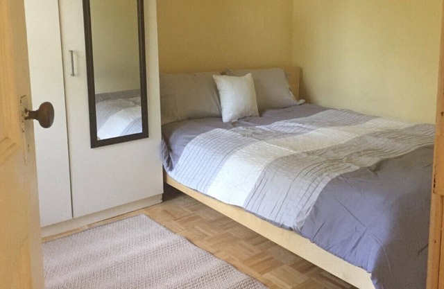 3R Cozy Furnished One-Bedroom apartment with Porch