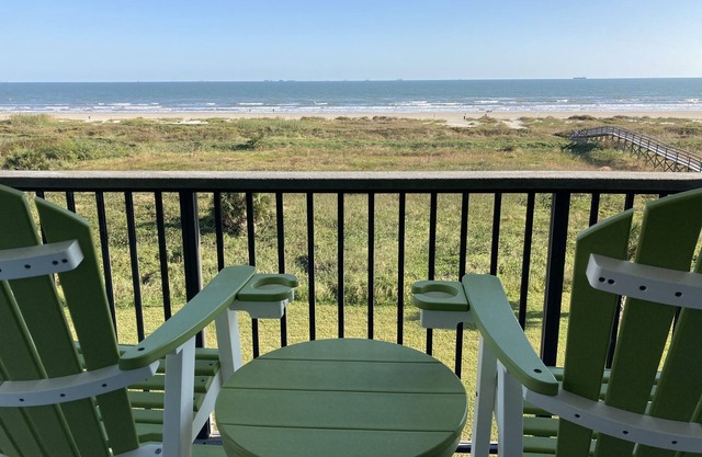 3rd Floor Beachfront Condo with a Fantastic view of the Gulf —Sleeps 2.