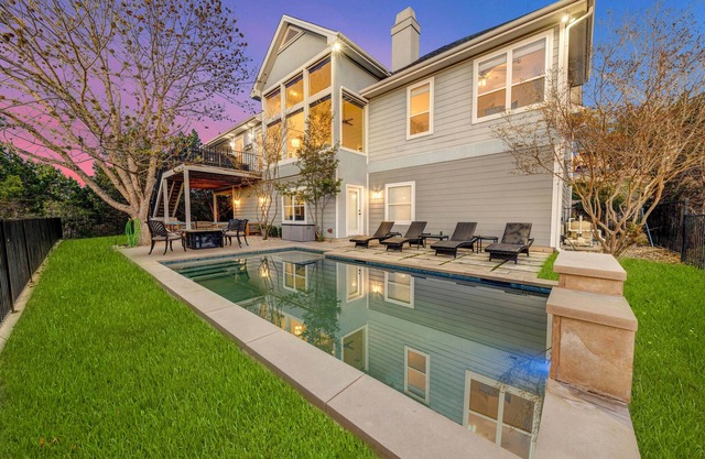4,000 Sqft Lakeview Retreat with Private, Heated Pool, 6 bed, 4 bath