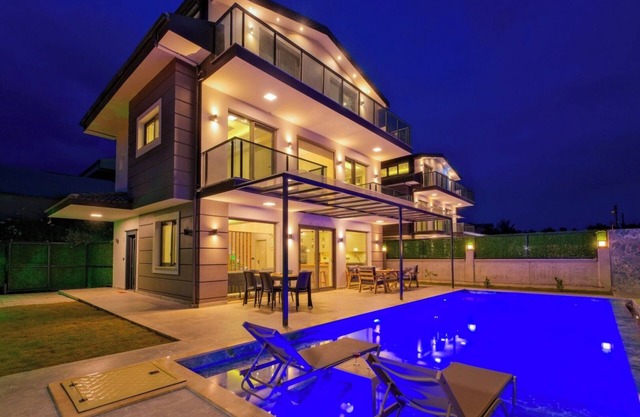 4+1 Villa suitable for large families and groups of friends/VILLA-14262n