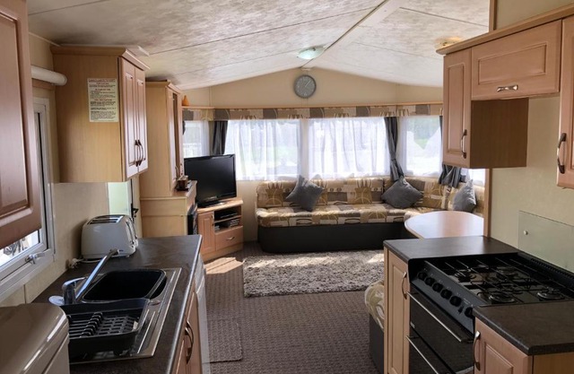 4 bedroom 10 berth caravans with Hot Tub ,Mountain Bikes Tattershall Lakes