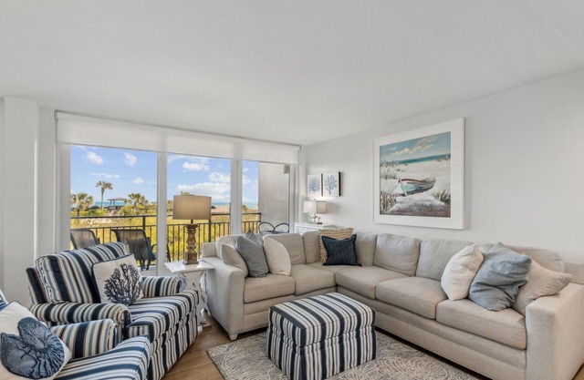 4 bedroom, 3 bath oceanfront condo