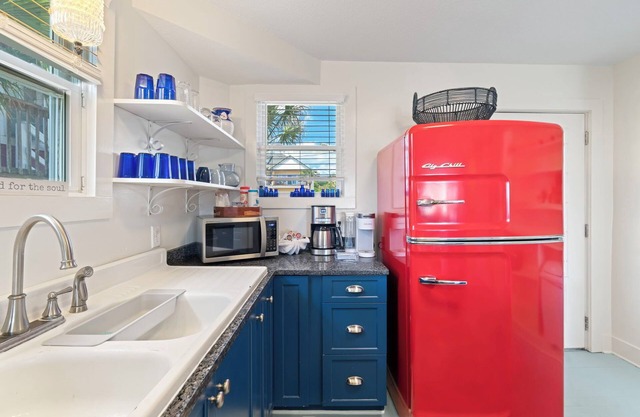 4 bedroom 4 bath beach house with beautiful views and a nice outdoor kitchen!