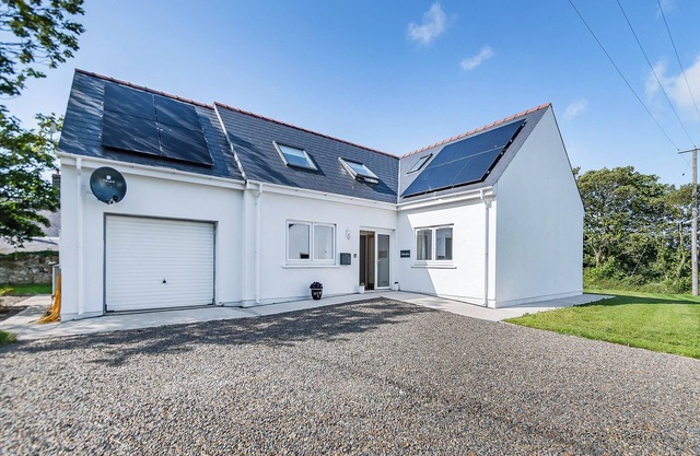 4 bedroom accommodation in Llanrhian, near Haverfordwest
