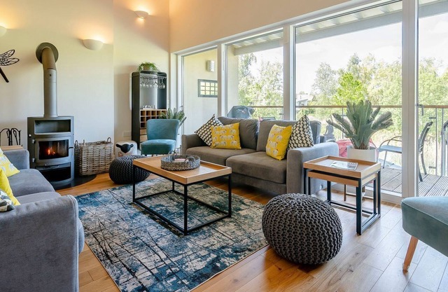 4 bedroom accommodation in Cirencester