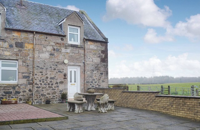 4 bedroom accommodation in Fenwick, near Kilmarnock