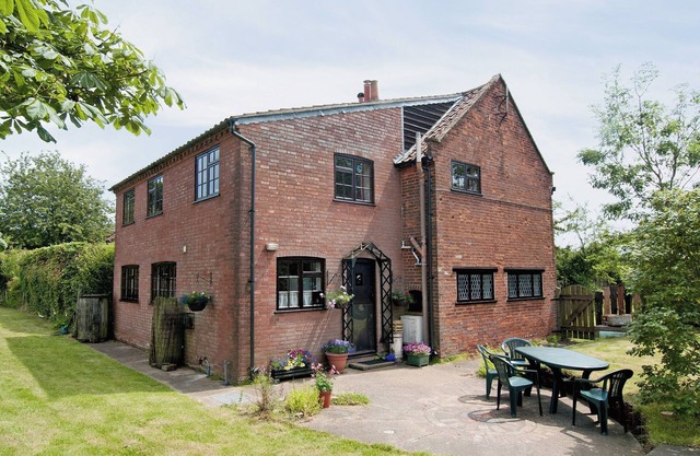 4 bedroom accommodation in Sudbourne, near Orford