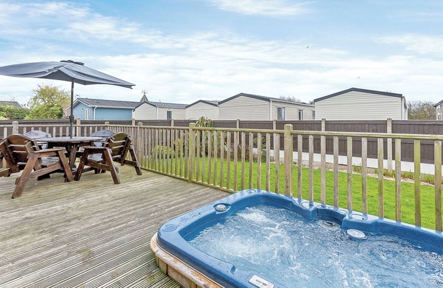 4 bedroom accommodation in Talacre, Holywell