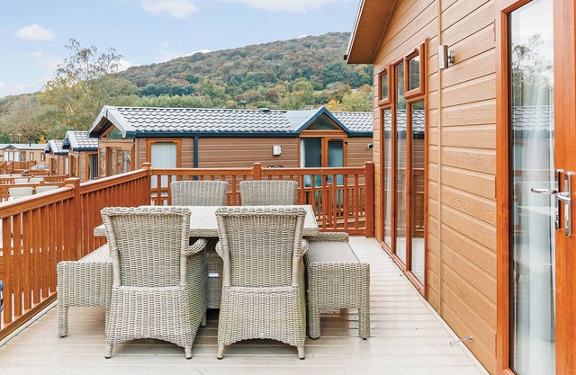 4 bedroom accommodation in Cheddar
