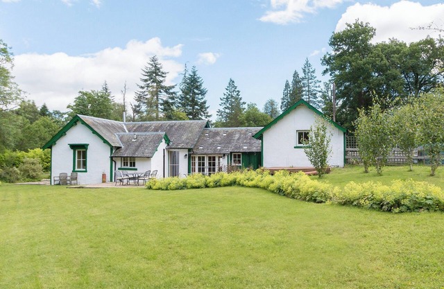 4 bedroom accommodation in Invertrossachs, near Callander