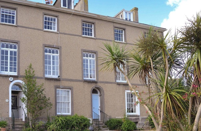 4 bedroom accommodation in Penzance
