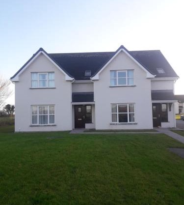 4 bedroom home by the sea