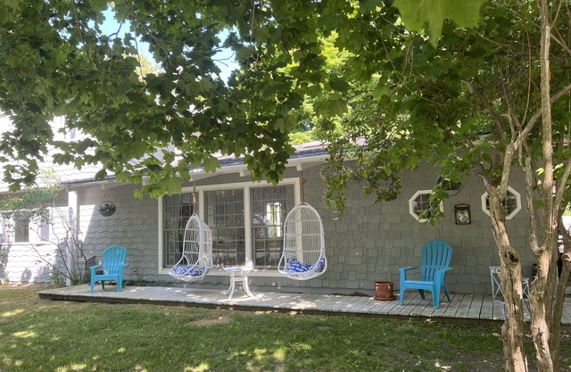 4-bedroom Montauk Beach vacation home steps to private beach Dogs/kids welcome!