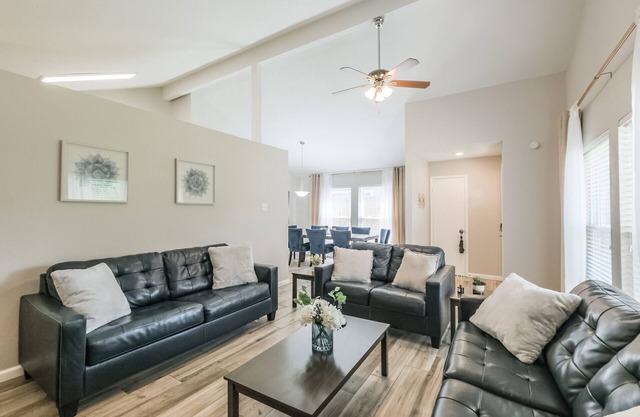 4 bedroom near Memorial and City Centre