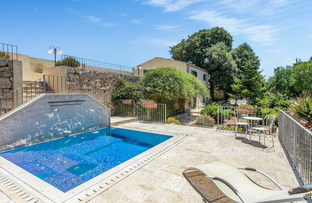 4 bedroom nice home in Ragusa