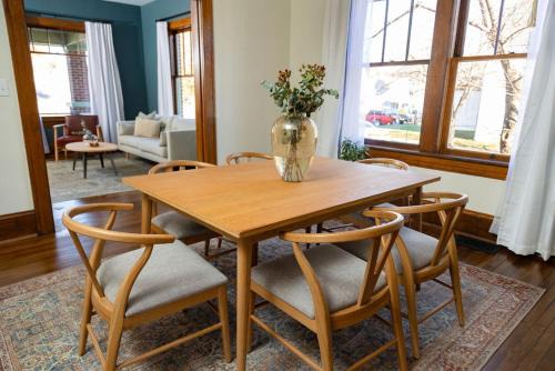4 Bedroom Suite At The Historic Winona House