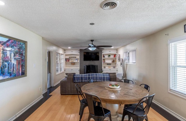 4 Beds ~ Game Room ~ Walk to DT ~ Pets Ok ~ BBQ