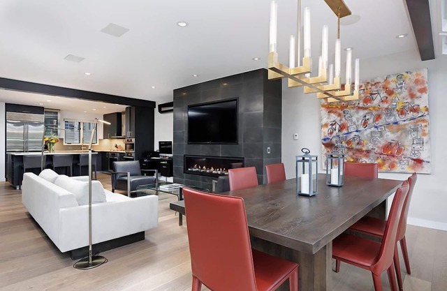 4 BR- 2150 sq ft high end condo/steps to bus to 4 mountains
