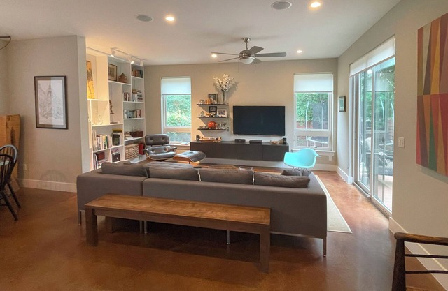 4 BR Home in West Austin - next to park with pool, playground and tennis courts