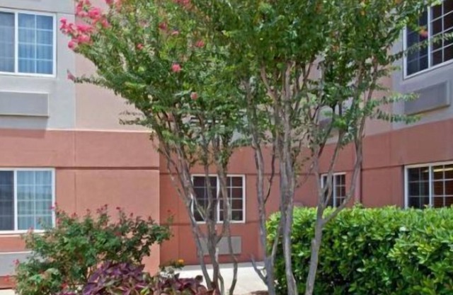 4 Comfy Units, Kitchen, Near Attractions, Pool