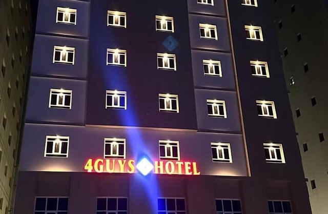 4 Guys Hotels