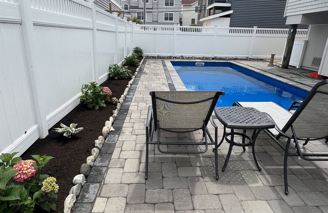 4 houses from the beach w/brand new pool in LBI