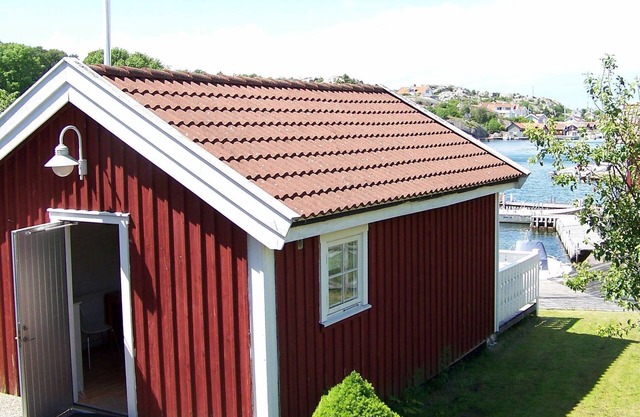 4 person holiday home in Rönnäng-By Traum