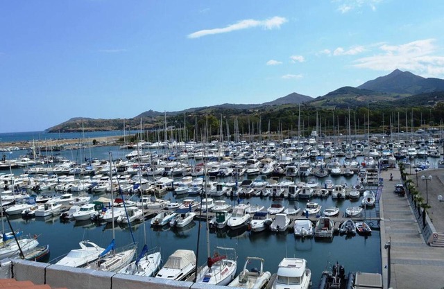 4-room duplex with terrace and solarium, 150m from the sea, private parking, lift