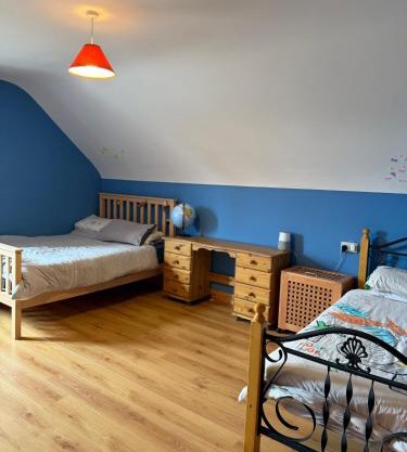 #4- Spacious Ensuite Family Room or Triple Room in Leitrim
