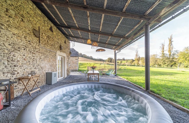 4-star country cottage with private Jacuzzi