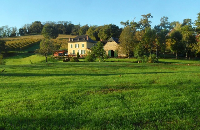 4-star gîte with private heated pool and panoramic views