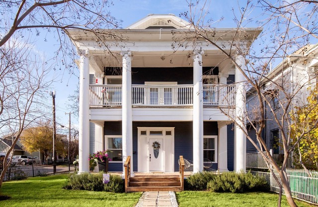 40% Monthly Discount Pearl Townhomes Combined. Sleeps 16