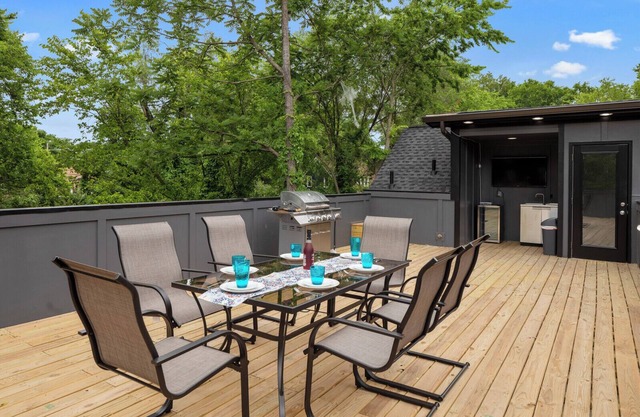 40% OFF, 8 bd/6ba with ROOFTOP