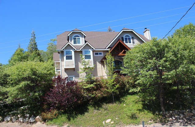 4000 sf house with A/C~gourmet kitchen~1000 sf gameroom~outdoor fire features