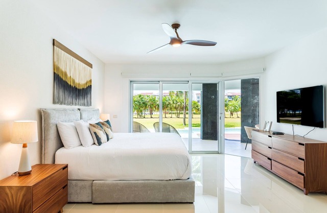 402N Casa Lucerna (2-Bedroom Apartment) with Pool - Handicap accessible by RedAwning