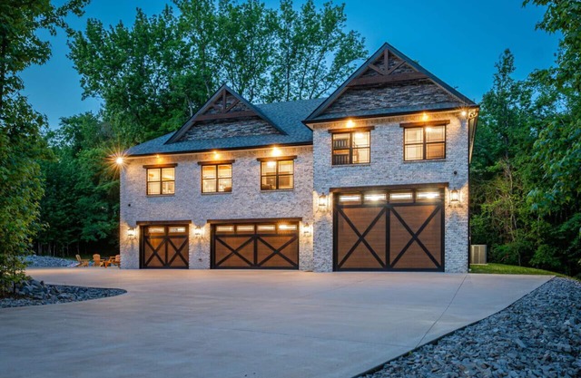 410/Massive New Construction Home