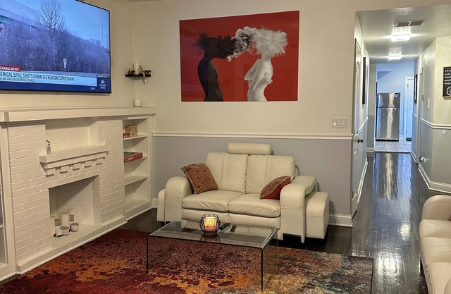 420 at Cheltenham 4BR