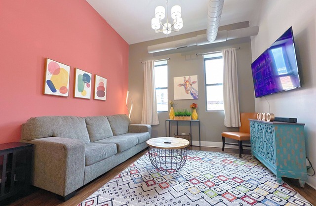 420 friendly 2br/2ba with optional parking/sleeps 6
